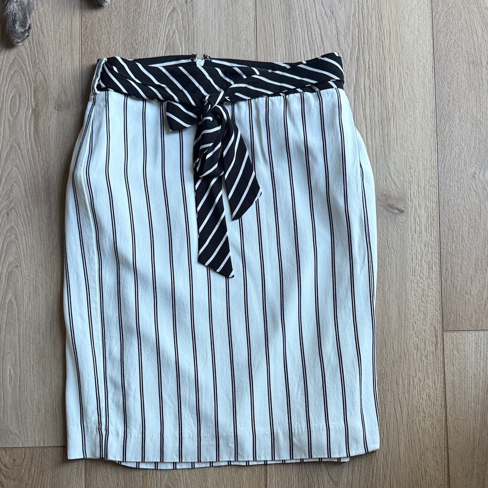 Ann Taylor Black and White Striped Pencil Skirt